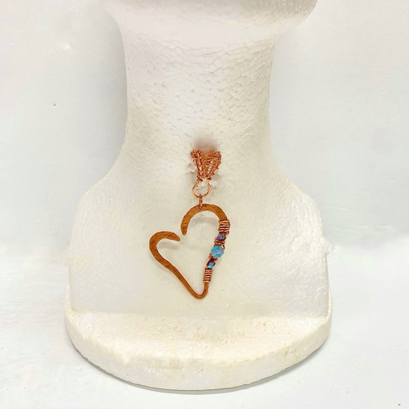 HANDCRAFTED Hand Wrapped Hammered Pure Copper Vintage Faceted Bead Pendant - Picture 2 of 10